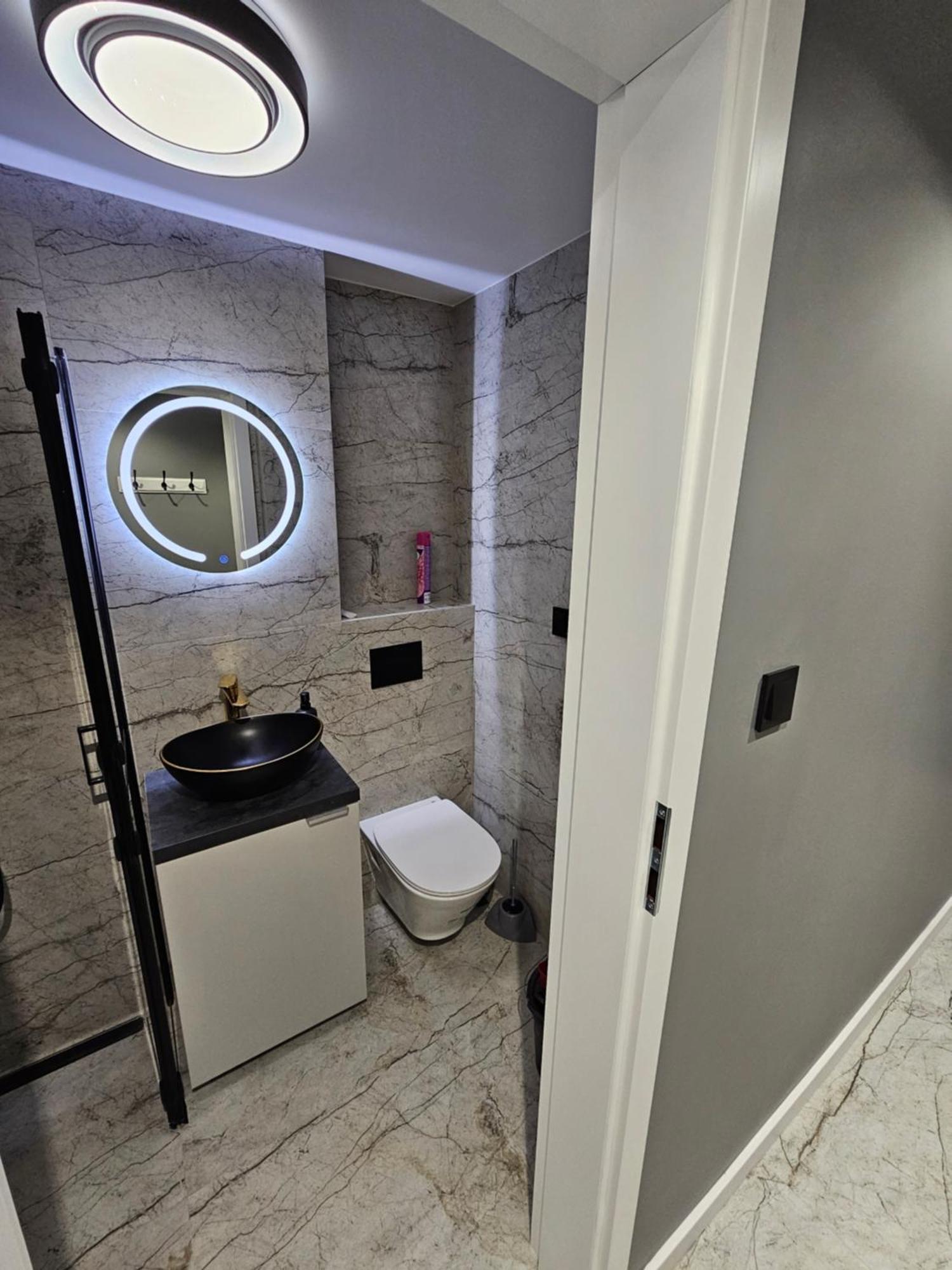 Apartament Z Jacuzzi Klimatyzacja Prywatny Parking رادوم المظهر الخارجي الصورة